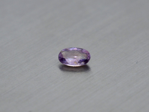 SAFÍR přírodní fialový ovál 6 x 4 mm NAHŘÍVANÝ
