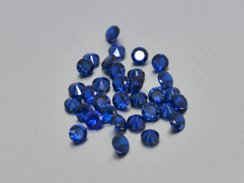 Syntetický spinel VVS barva safír 3 mm kulatý