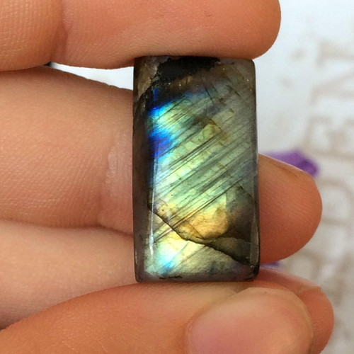 Labradorit kabošon obdĺžnik (21x11x4mm, L266)
