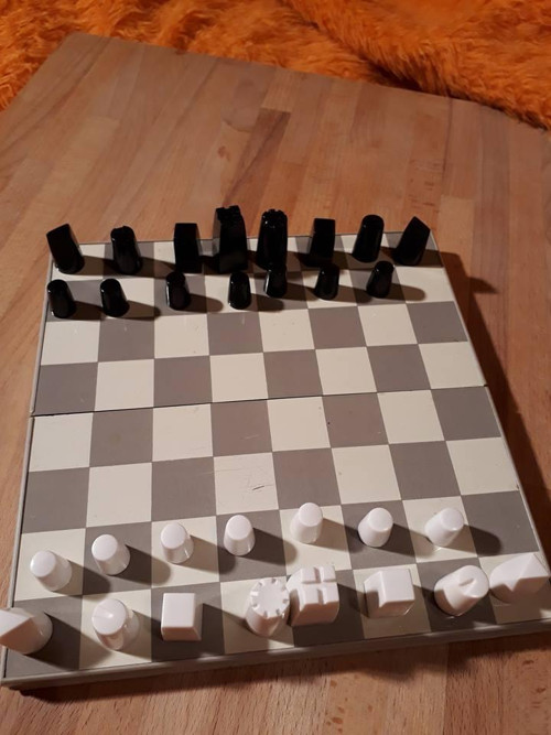 Staré cestovní šachy...