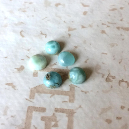 Larimar kabošon kruh/5x3mm, 0,6 Ct