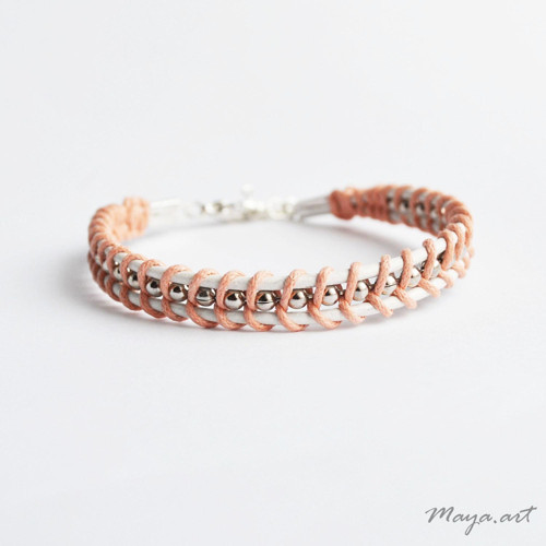 Bílo-meruňkový náramek WRAP BRACELET — foto 1