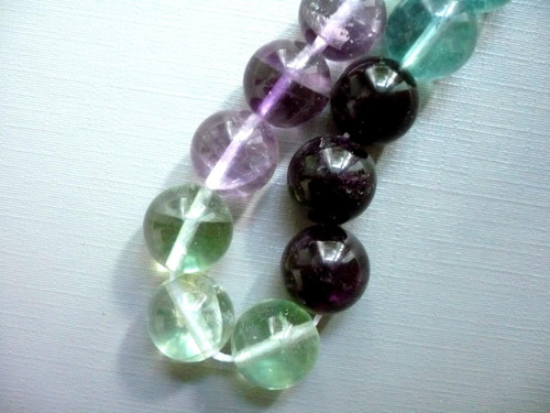 Vrtané korálky - fluorit 12 mm, 1 ks