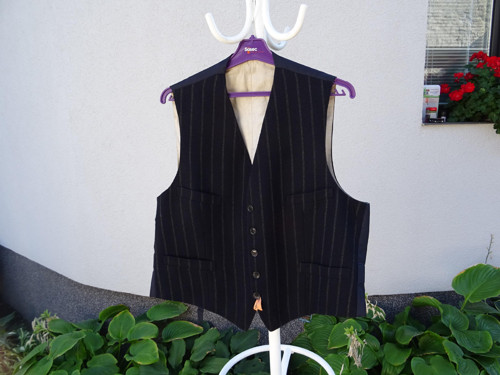 Elegantní pánská vesta — foto 1