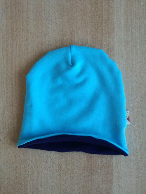 Tyrkysová čepka