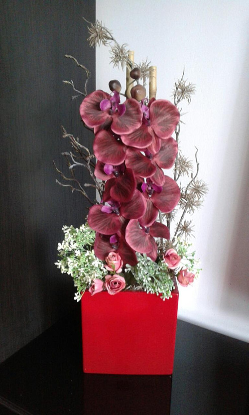 Moderní aranžmá s orchidejí — foto 1
