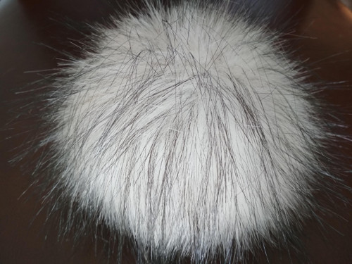 Kožešinová bambule, středně velká (13 - 14cm)