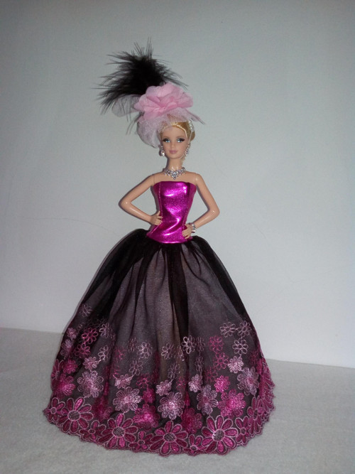 Šaty pro princeznu Barbie — foto 1