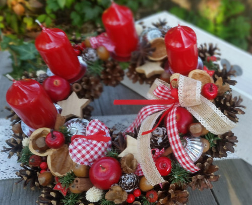 Adventní věnec tradičně.. — foto 1