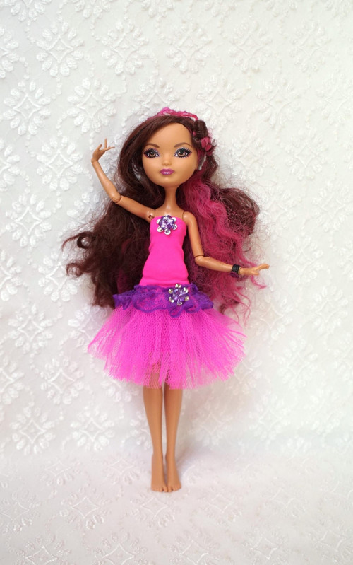 Šaty pro Ever After High — foto 1