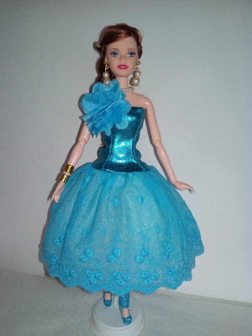 Šaty pro Barbie — foto 1