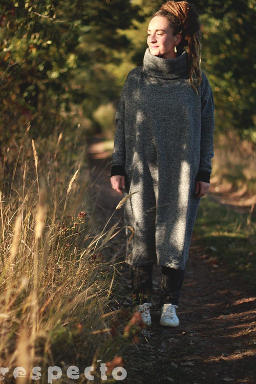 Svetrové šaty oversized ...... M - XL — foto 1