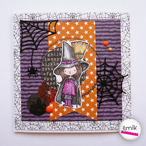 Halloweenské přání s čarodějnicí v pavučinové síti