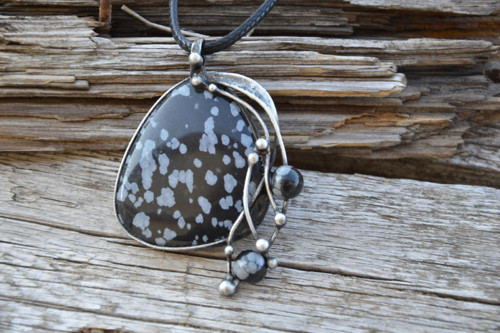 Propletenec obsidiánový — foto 1