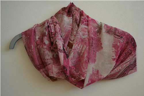 Nákrčník "violet paisley" — foto 1