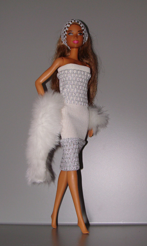 Barbie - Stříbrobílé šaty — foto 1