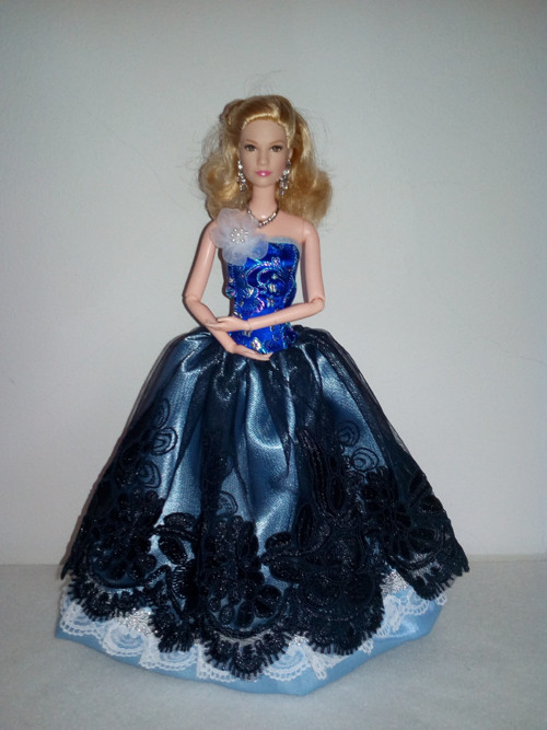 Šaty pro Barbie modré — foto 1