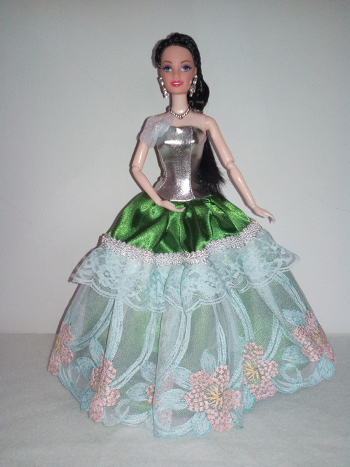 Šaty pro Barbie zelené — foto 1