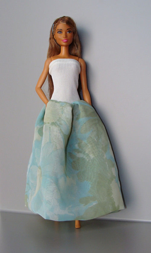 Barbie - Dlouhé zelenomodré šaty — foto 1