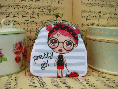 Kabelečka Pretty Girl — foto 1
