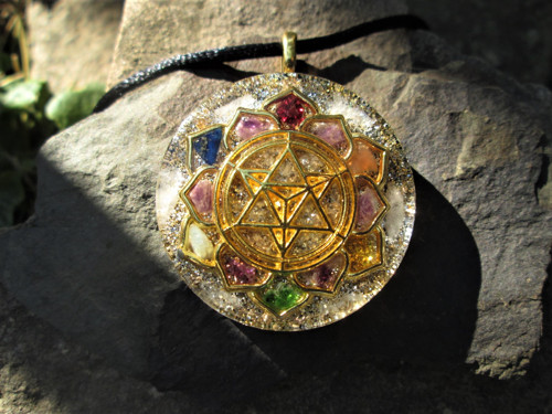 Org. šperk ,, Sri Yantra v čakrách " — foto 1