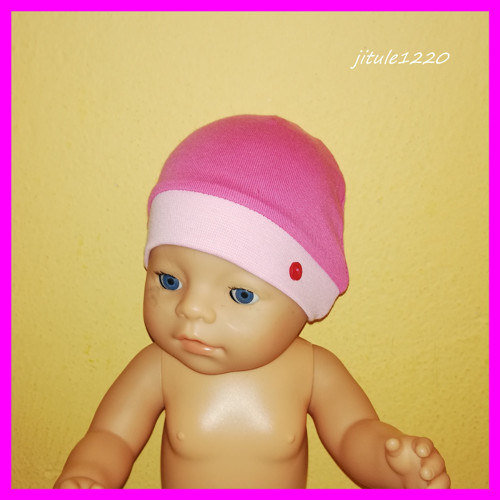 Čepička na panenku 43 cm — foto 1