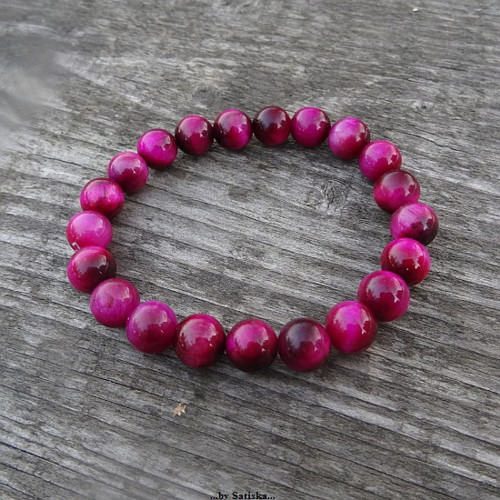 Magenta...*