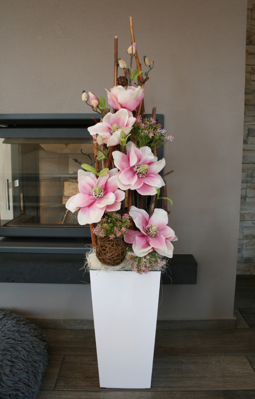 Velká dekorace s magnoliemi — foto 1
