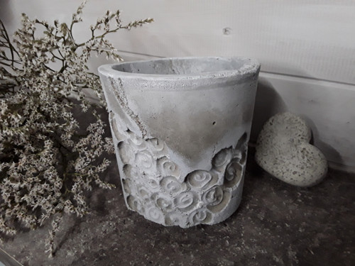 Beton-obal, květináč "Plastika"