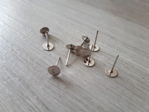 Puzety s ploškou -6 mm - platina - 2 páry