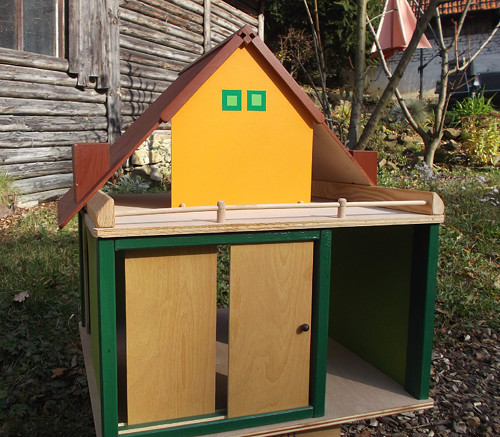 VELKÝ dřevěný domek — foto 1