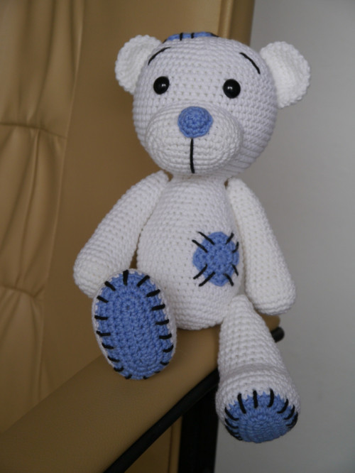 Háčkovaný medvídek Teddy - modrý