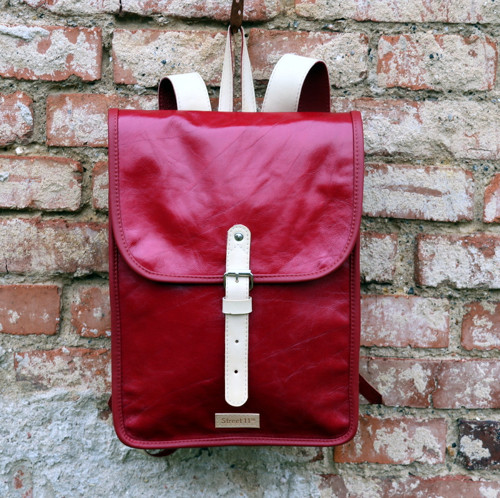 Woman Leather Backpack Red — foto 1