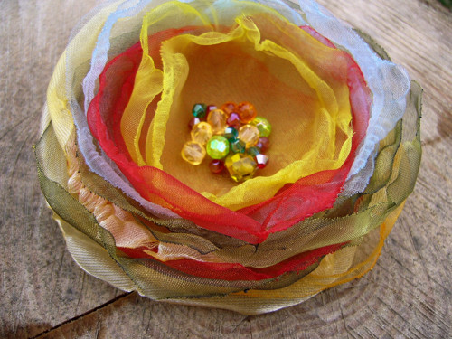 Brož - květ - organza — foto 1