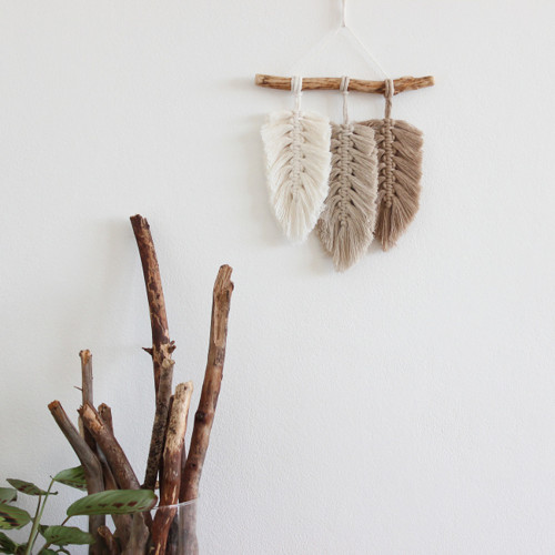 Macramé pírka malá — foto 1