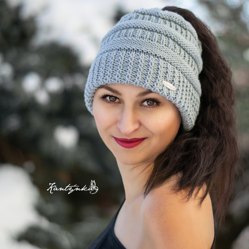Dámská čepice na drdol — foto 1