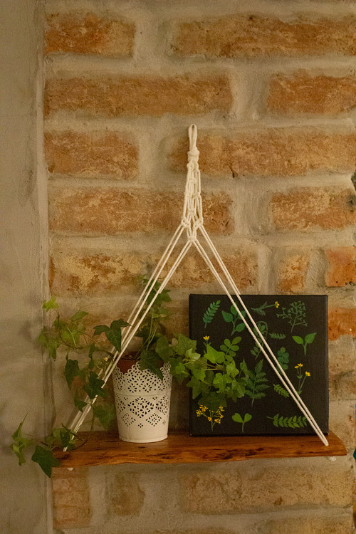 Macramé polička — foto 1