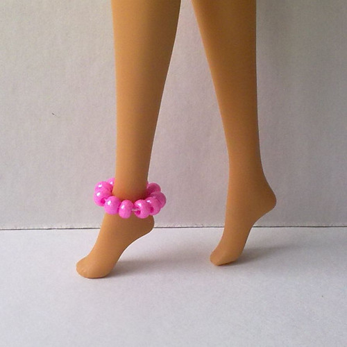 Šperky pro Barbie - náramek na nohu