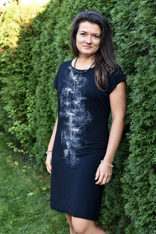 Originální ručně malované šaty — foto 1