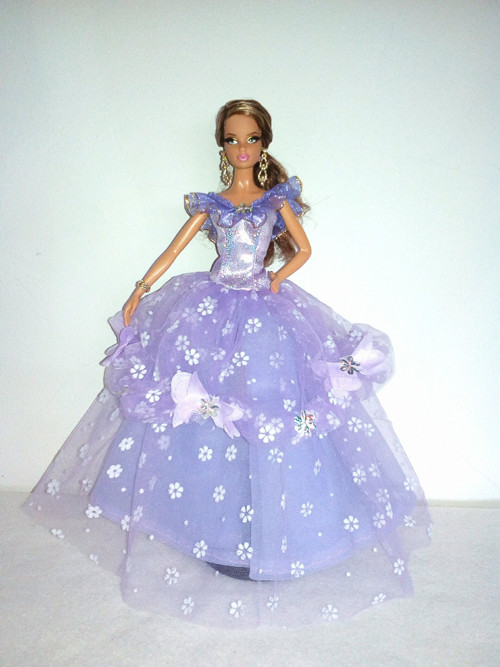 Šaty pro Barbie — foto 1