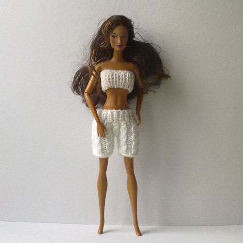 Oblečky pro Barbie - kraťasy — foto 1