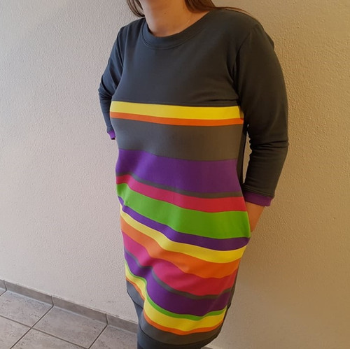 Mikinové šaty — foto 1