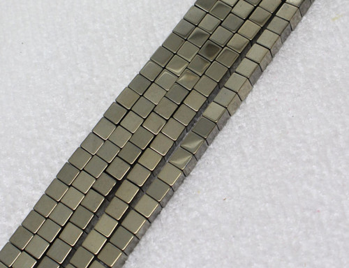 Hematit Kostka 4x4mm