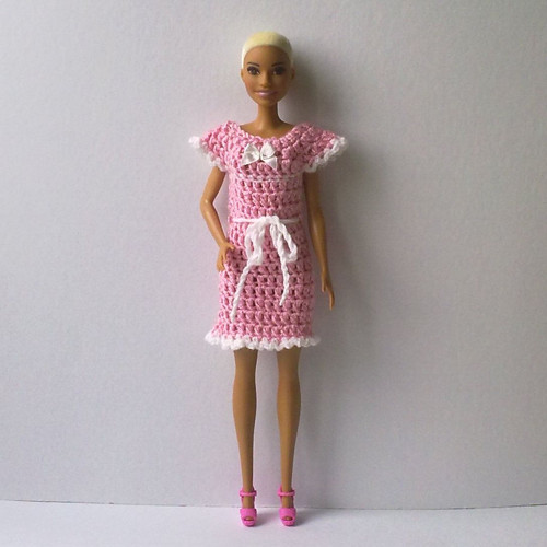 Oblečky pro Barbie - šaty — foto 1