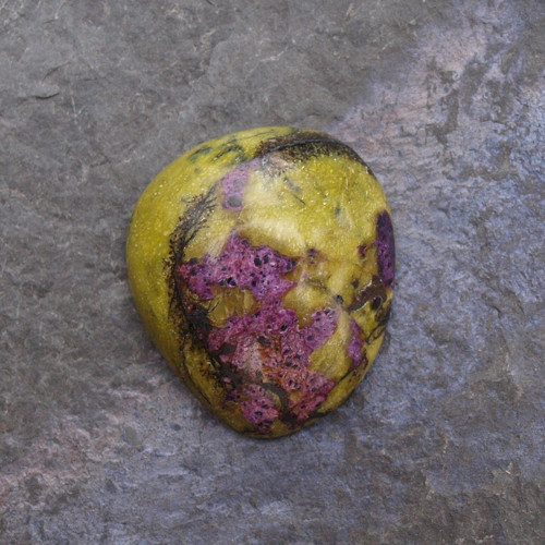 Stichtit v serpentinu, kabošon č.2161 — foto 1