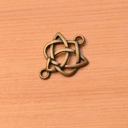 Keltský uzel - starobronz - 25mm x 19mm