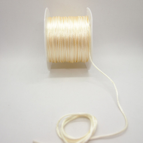 Šňůrka saténová 1mm béžová (1 metr)