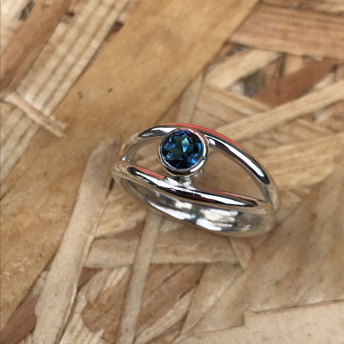 An Eye - S Topazem — foto 1
