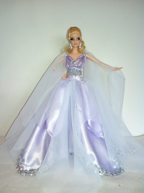 Šaty pro Barbie — foto 1
