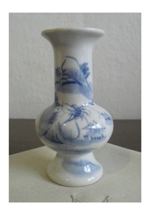 Porcelánová miniatura, VÁZIČKA, modrý dekor — foto 1
